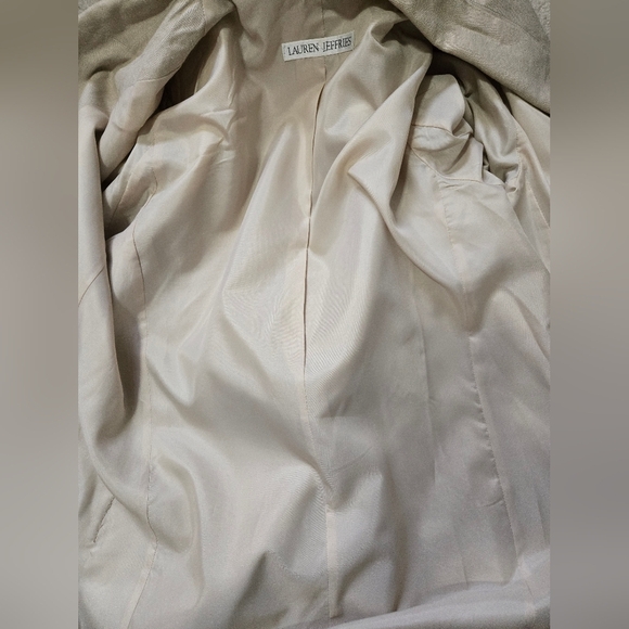 Lauren Jeffries 100% Linen Cream Blazer. Size 12 - Picture 8 of 13